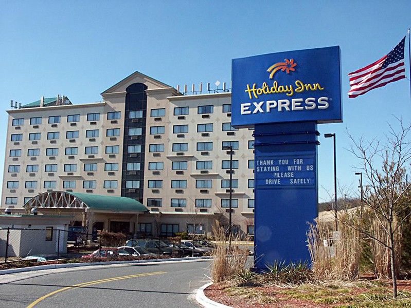 Holiday Inn Express Hauppauge-Long Island, An Ihg Hotel Zewnętrze zdjęcie